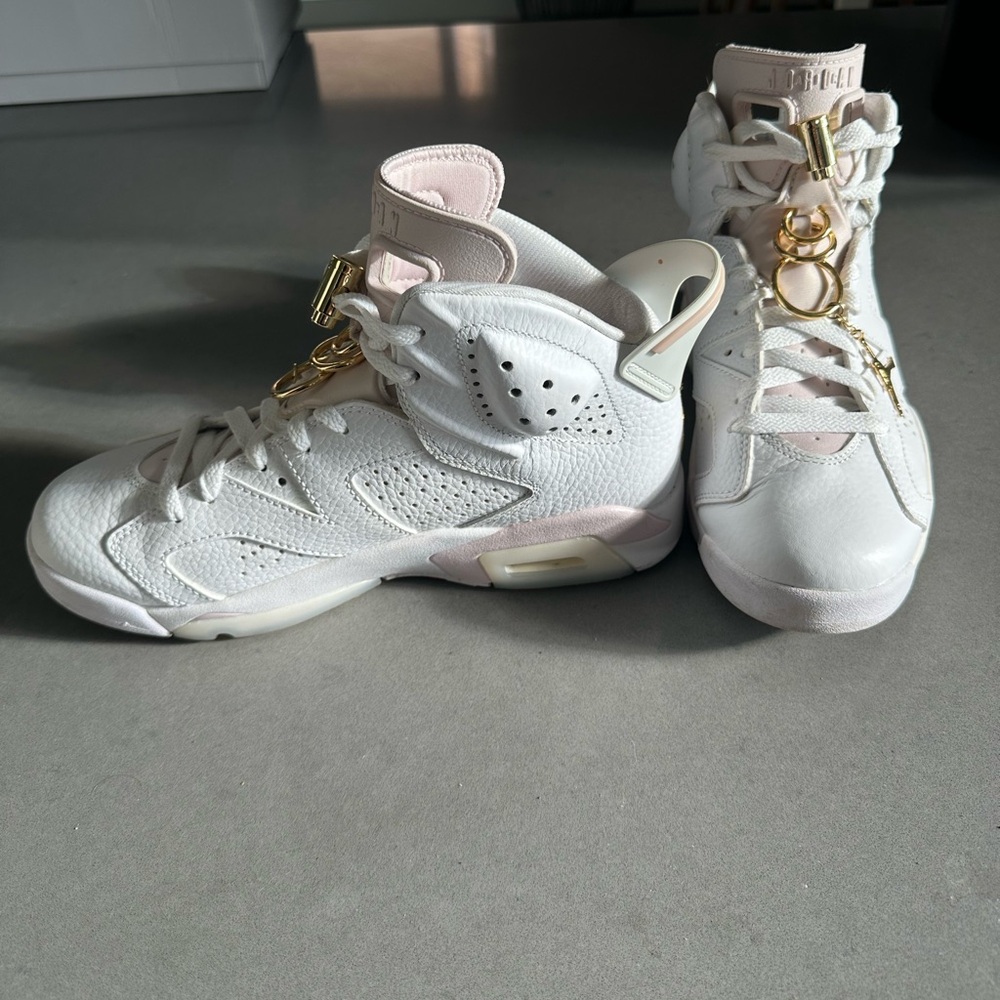 Jordan 6 Retro Gold Hoops - Picture 2 of 4